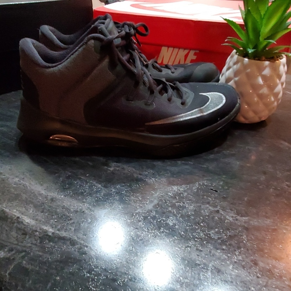 Nike basketball size 9